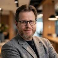 Bernhard Huber — Estrategia y producto